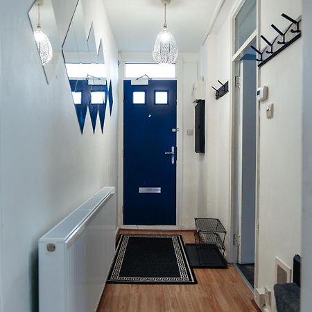Shard View 2 Bed Entire Flat Appartement Londen Buitenkant foto
