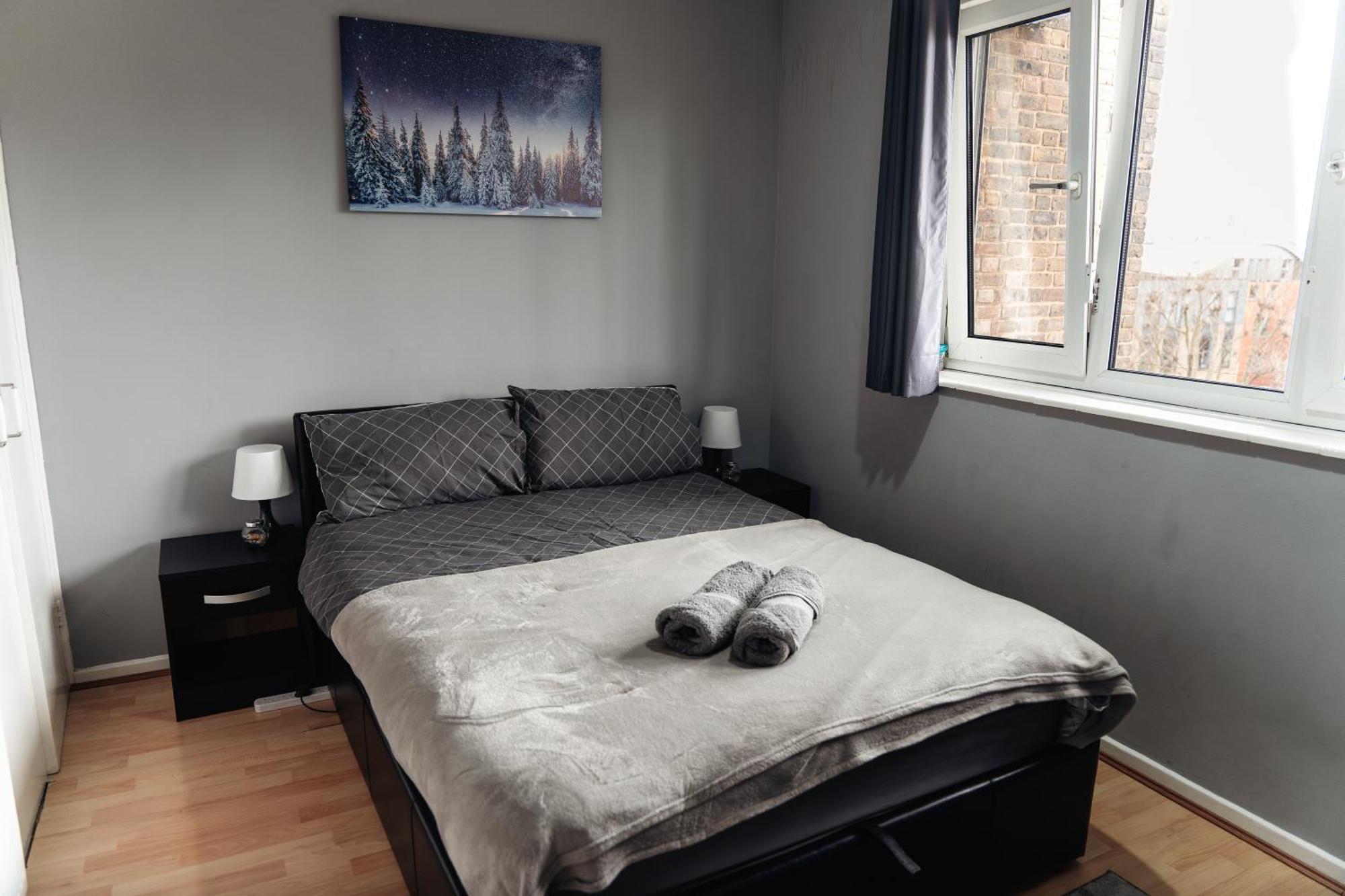 Shard View 2 Bed Entire Flat Appartement Londen Buitenkant foto