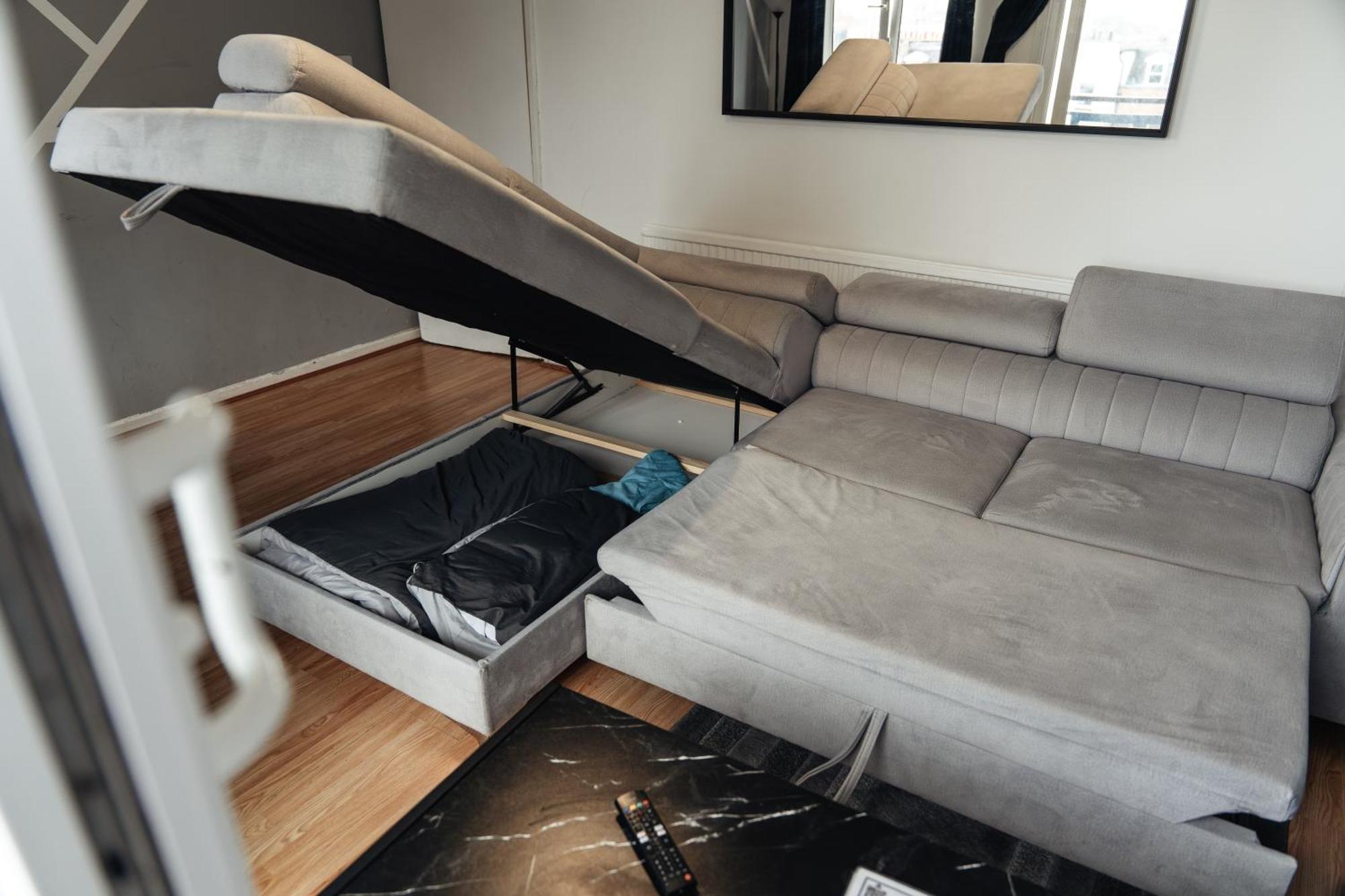 Shard View 2 Bed Entire Flat Appartement Londen Buitenkant foto
