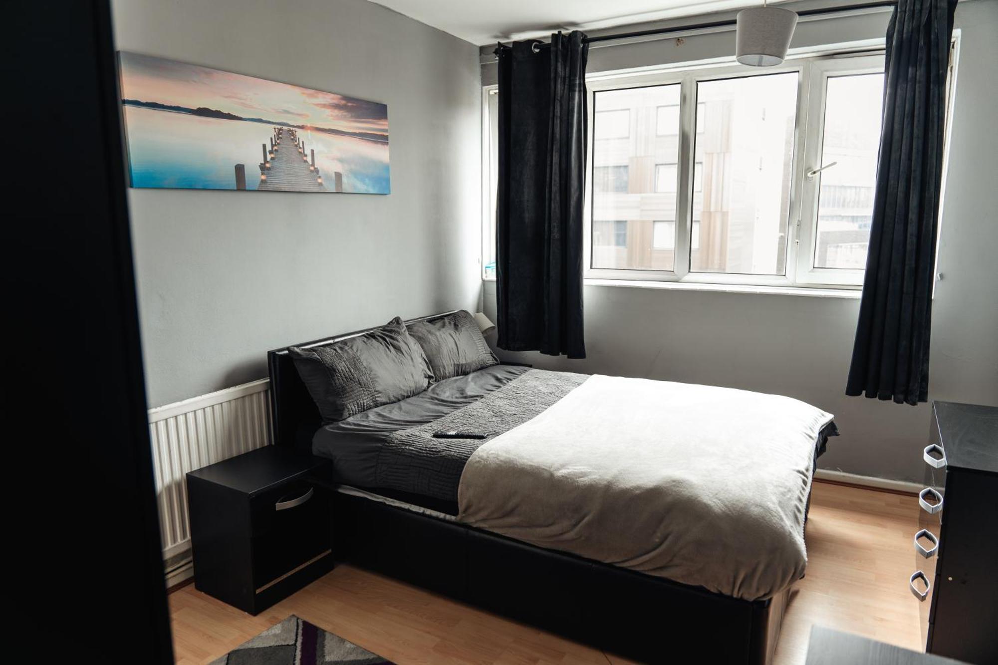 Shard View 2 Bed Entire Flat Appartement Londen Buitenkant foto